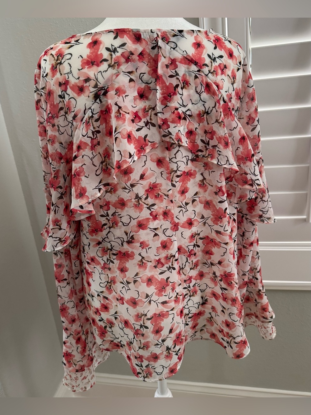 White House Black Market women’s floral romantic blouse long sleeve size 14 - Picture 5 of 10